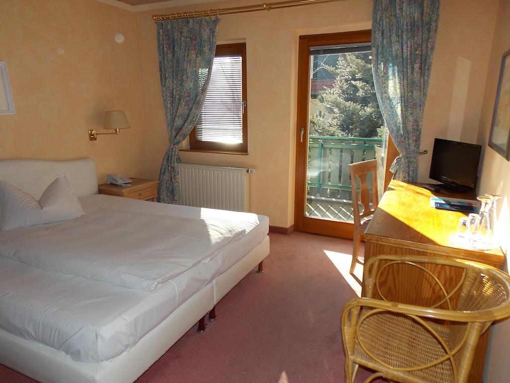 Gasthof Und Landhotel Zur Ausspanne Klipphausen Номер фото