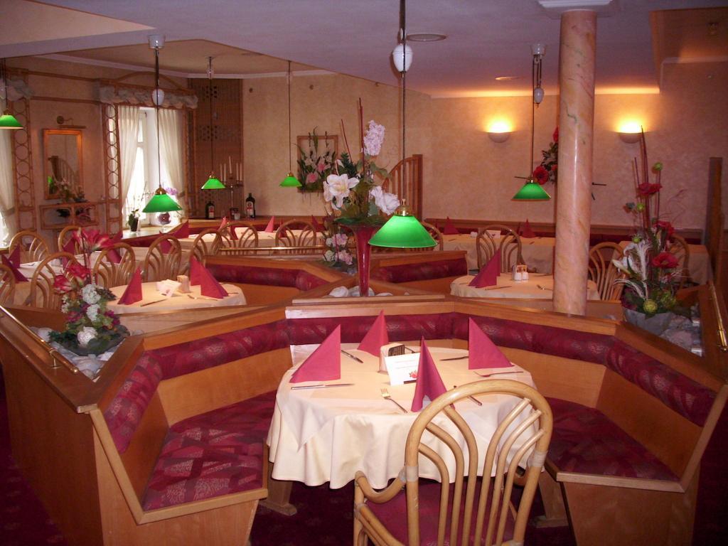 Gasthof Und Landhotel Zur Ausspanne Klipphausen Экстерьер фото